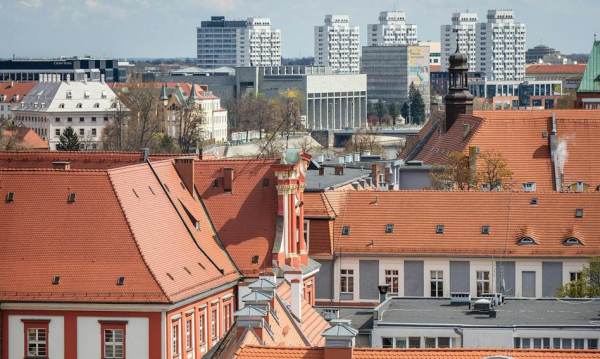 „Dość wojen o wpływy i dożywotniego siedzenia w biurze”. Oto, co ludzie sądzą o propozycji zniesienia limitu dwóch kadencji. - INFBusiness