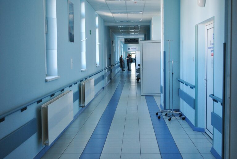Przypadek cholery w Polsce. Jakie są objawy choroby, jak się nią zakazić i jak ją leczyć? - INFBusiness