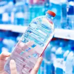 Ta woda mineralna może stanowić poważne zagrożenie dla zdrowia. GIS: Nie pij jej!