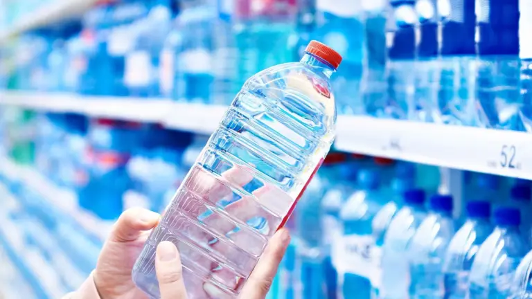 Ta woda mineralna może stanowić poważne zagrożenie dla zdrowia. GIS: Nie pij jej! - INFBusiness