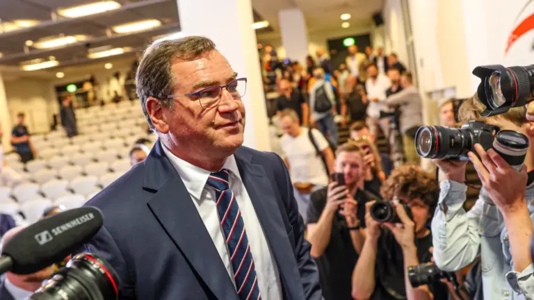 Kto jest kapitanem reprezentacji Polski? Jan Urban wyjaśnił sytuację z Lewandowskim - INFBusiness