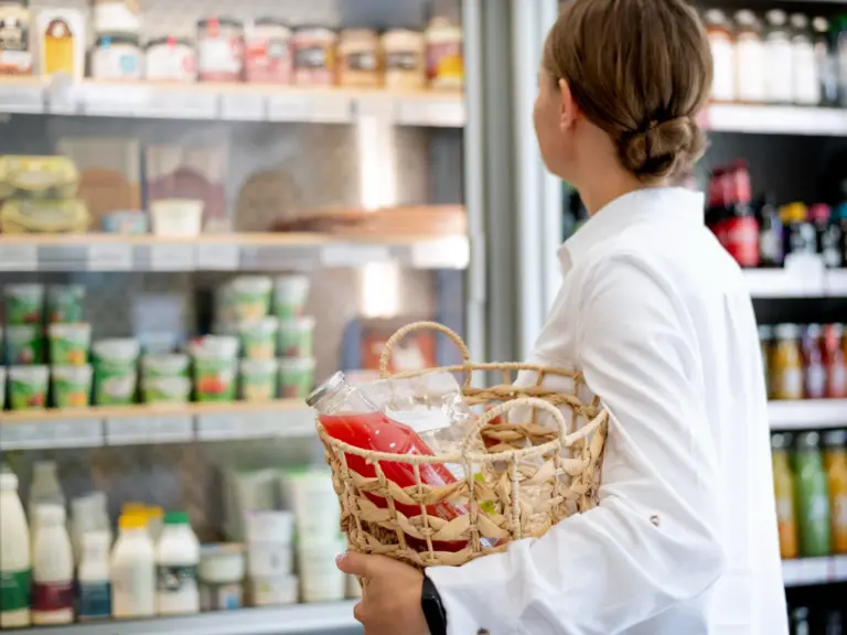 Polacy zajadają się tymi serami jak szaleni. Nie zdają sobie sprawy, jak bardzo są szkodliwe. - INFBusiness