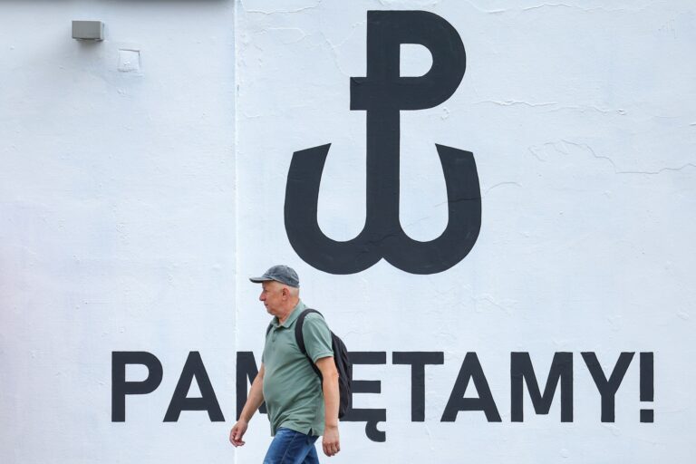 Sondaż „Rz”: Powstanie Warszawskie powinno wybuchnąć? Polacy podzieleni, ale mniej - INFBusiness