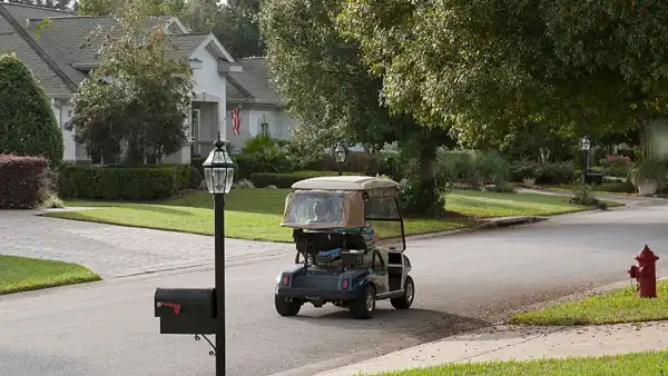 Wózki golfowe na drogach publicznych dzielą społeczności w małych miasteczkach w całym kraju - INFBusiness