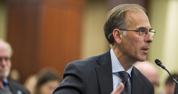 Gospodarka USA zagrożona recesją. Ekonomiści Moody's publikują poważne ostrzeżenia. - INFBusiness