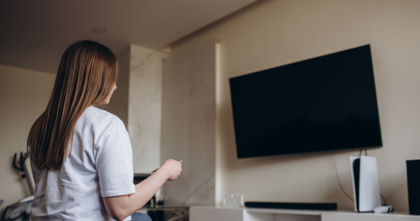 Komornik zajął jej konto. Wywiozła zarejestrowany telewizor za granicę. - INFBusiness