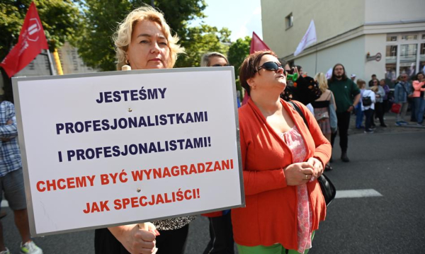 Nauczyciele mają już dość. Mogą zamknąć Warszawę 1 września. - INFBusiness