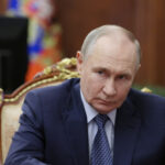 Putinowi nie spieszy się z zakończeniem wojny. Czy gospodarka go do tego zmusi?