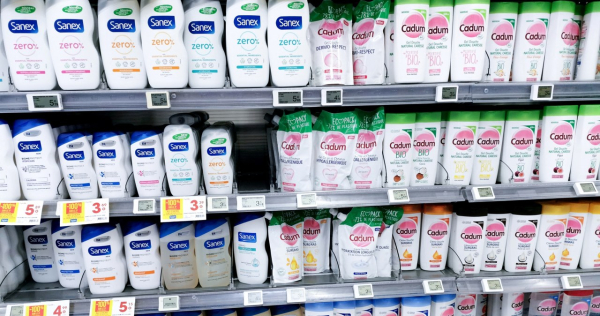 Reklama żelu pod prysznic Sanex zakazana: „Dyskryminuje osoby czarnoskóre” - INFBusiness