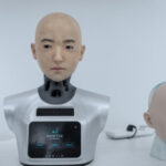 Restauracje i sklepy obsługiwane przez humanoidy – nowa era robotyki