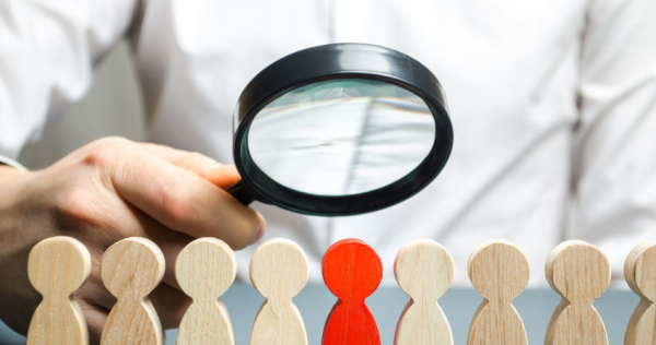 Wakaty w małych i średnich firmach. Aż 82% z nich boryka się z problemami. - INFBusiness