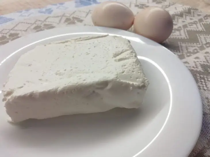 Co się stanie, jeśli będziesz jeść ser wiejski na śniadanie każdego dnia? творог