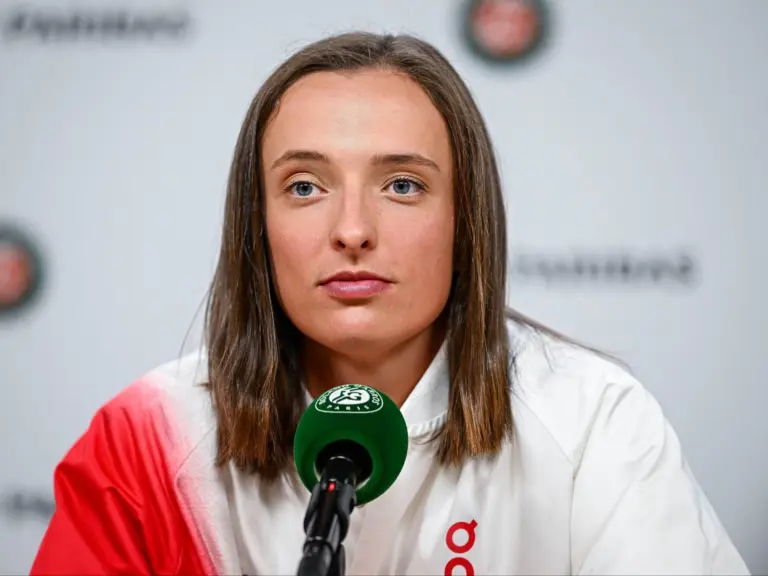 Iga Świątek usłyszała zaskakujące pytanie. Oto jak zareagowała – Tenis - INFBusiness