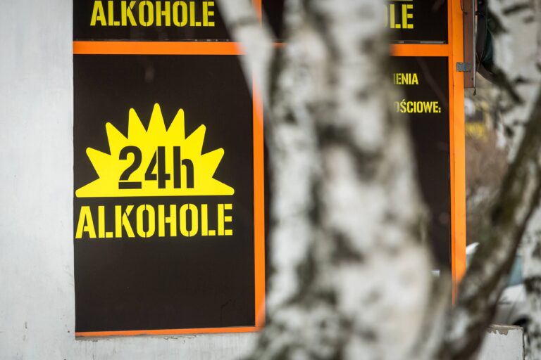Rząd nie będzie ograniczał dostępu do alkoholu, ponieważ obawia się zmniejszenia wpływów z akcyzy. - INFBusiness