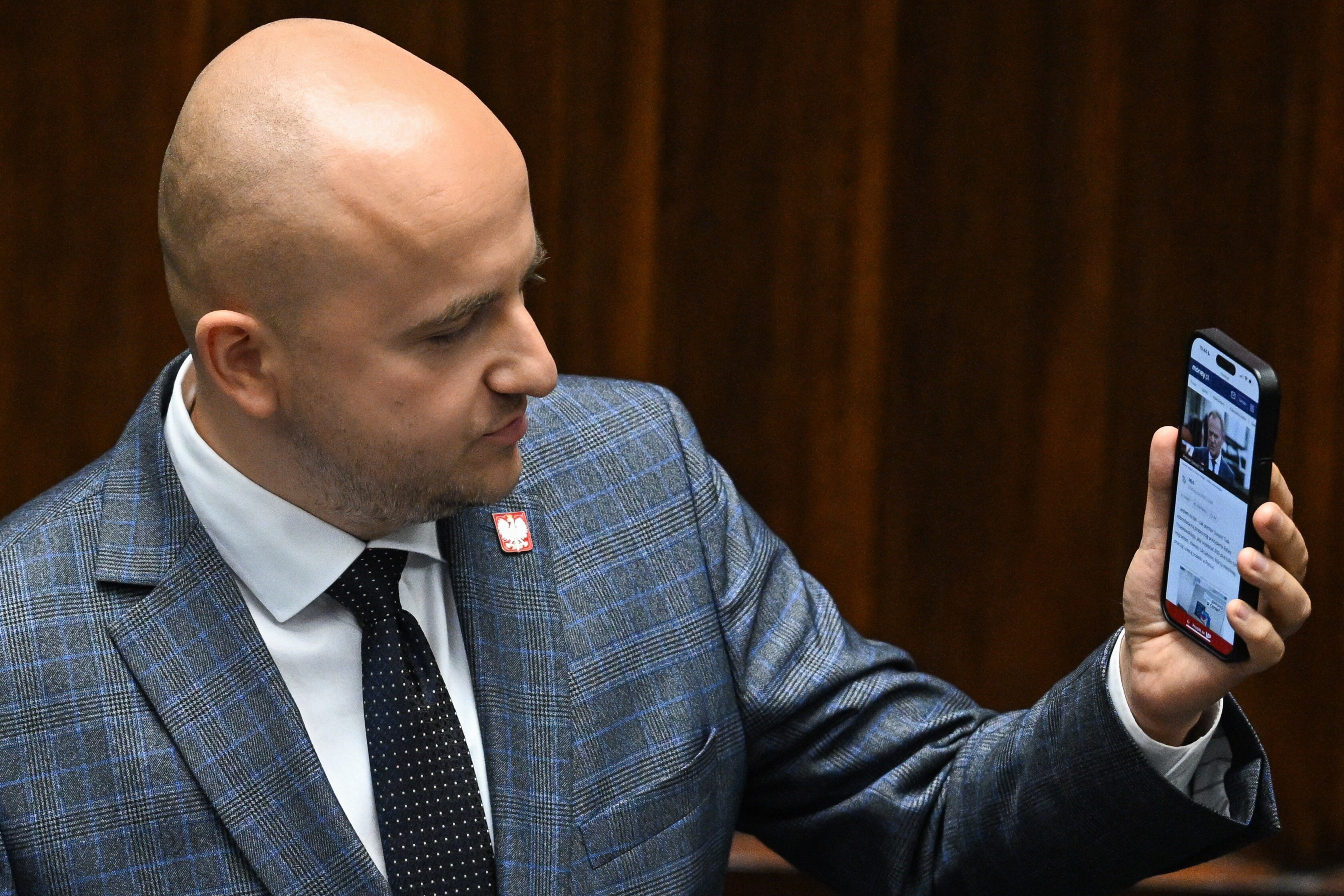 Prokuratura bada, czy poseł PiS Dariusz Matecki wpływał na zachowanie śledczych wobec Najjjki - INFBusiness