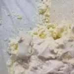 Jogurt czy serek wiejski: co jest lepsze dla jelit? Analiza eksperta