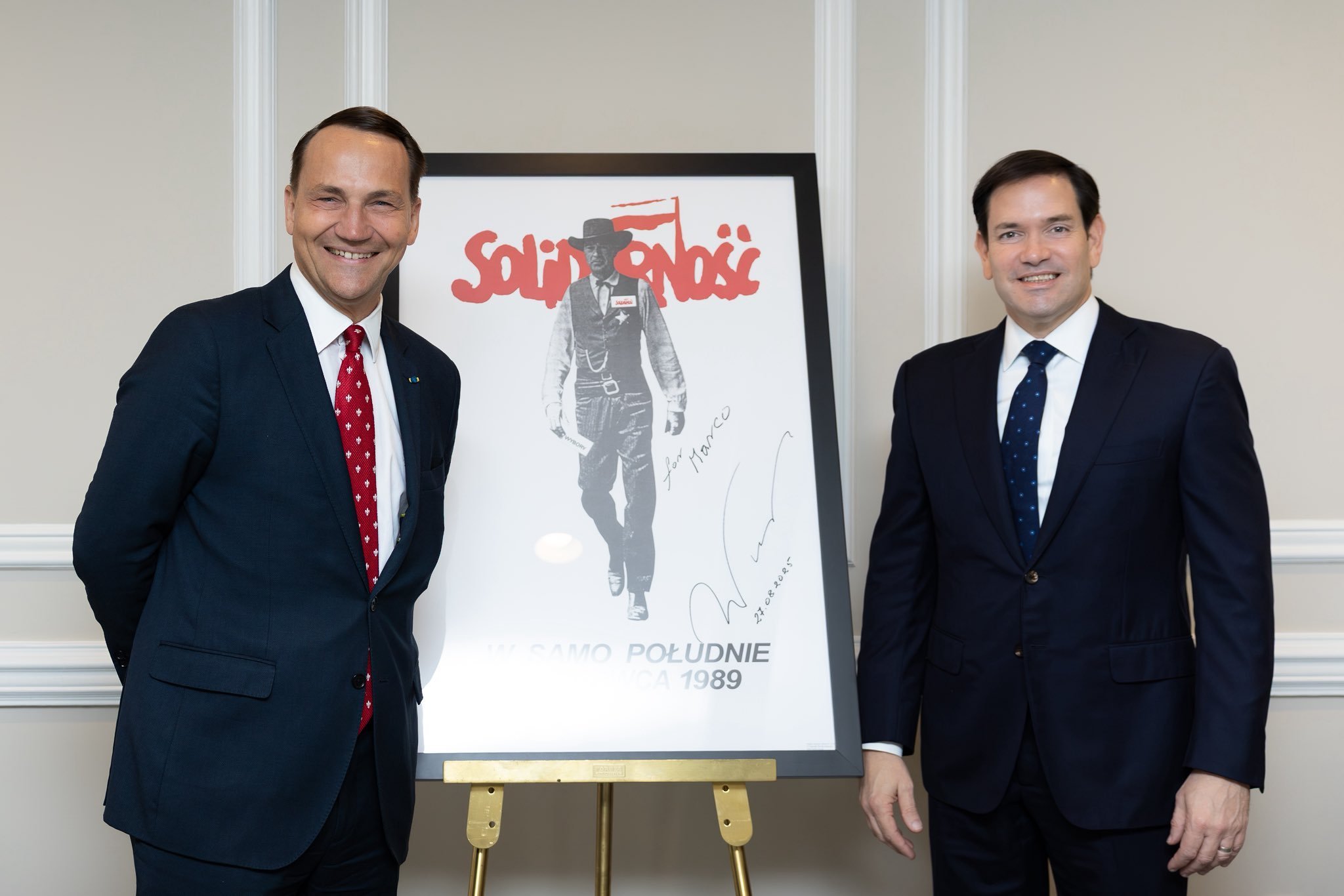 Polska chce dołączyć do grupy G20. Radosław Sikorski rozmawia w USA - INFBusiness