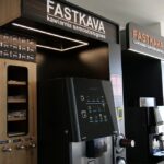 Jak kawiarnia bez baristy może przynosić dobre dochody nawet początkującemu przedsiębiorcy?