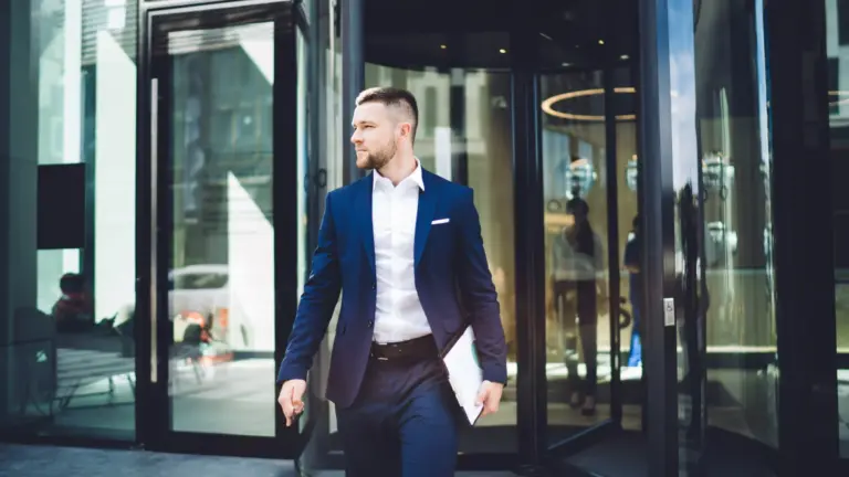 Specjaliści i menedżerowie są coraz bardziej sfrustrowani. Nie chodzi tylko o pieniądze. - INFBusiness