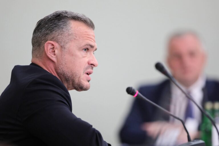 Kulisy umorzenia sprawy Sławomira Nowaka. Prokuratura podważa własnego świadka koronnego - INFBusiness