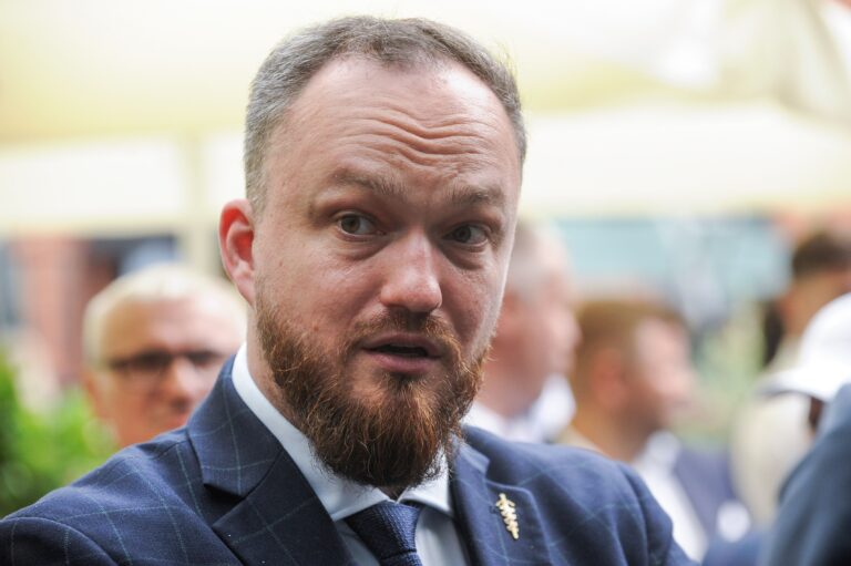 Witold Tumanowicz z Konfederacji został nowym członkiem Komisji Etyki Parlamentarnej. Kim on jest? - INFBusiness