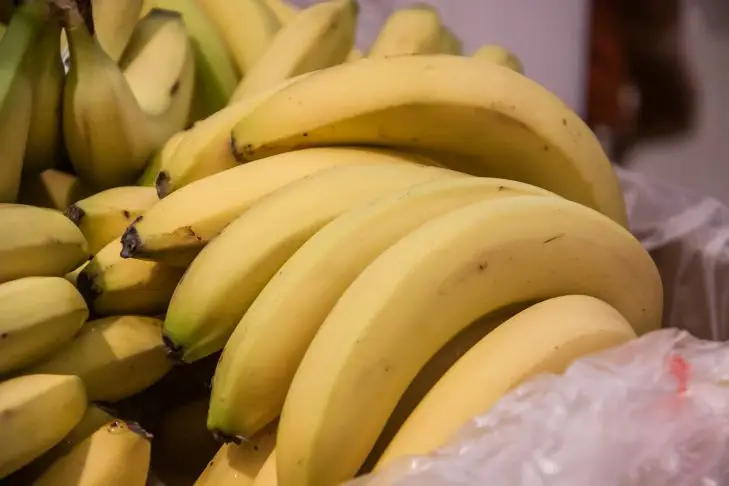 Co się stanie, jeśli będziesz jeść banana na śniadanie każdego dnia? - INFBusiness