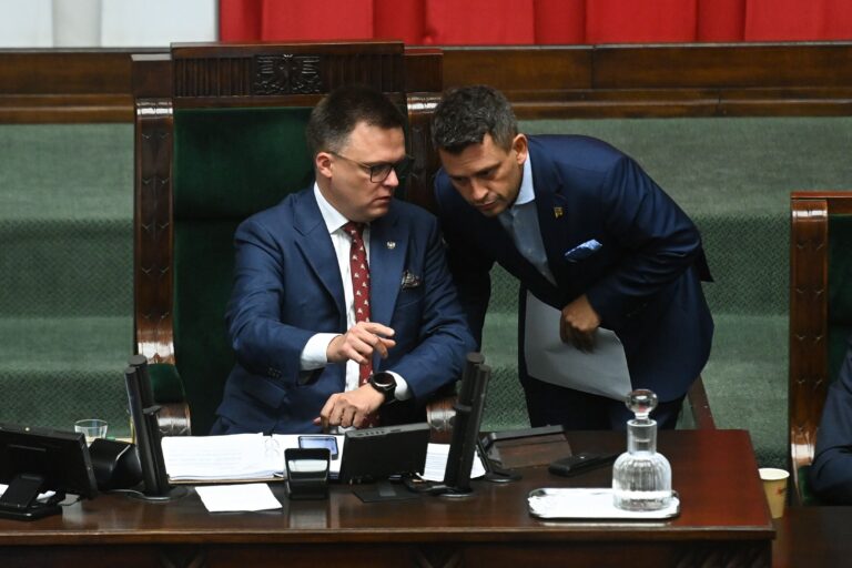 Sondaż: Polacy są jednomyślni w sprawie rezygnacji Szymona Gołowni z funkcji marszałka Sejmu - INFBusiness