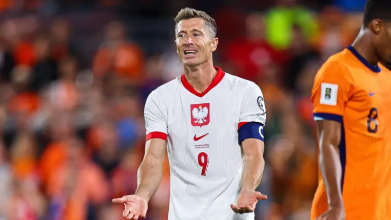 Robert Lewandowski jest bezbarwnym piłkarzem. Kapitan reprezentacji Polski został zmieniony. - INFBusiness