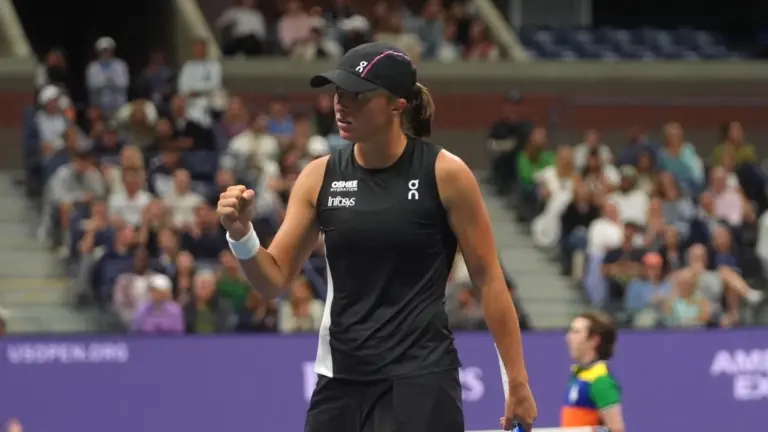 US Open: Iga Świątek kontra Emiliana Arango. Zwycięstwo Polaków, smutne sceny na trybunach – Tenis - INFBusiness