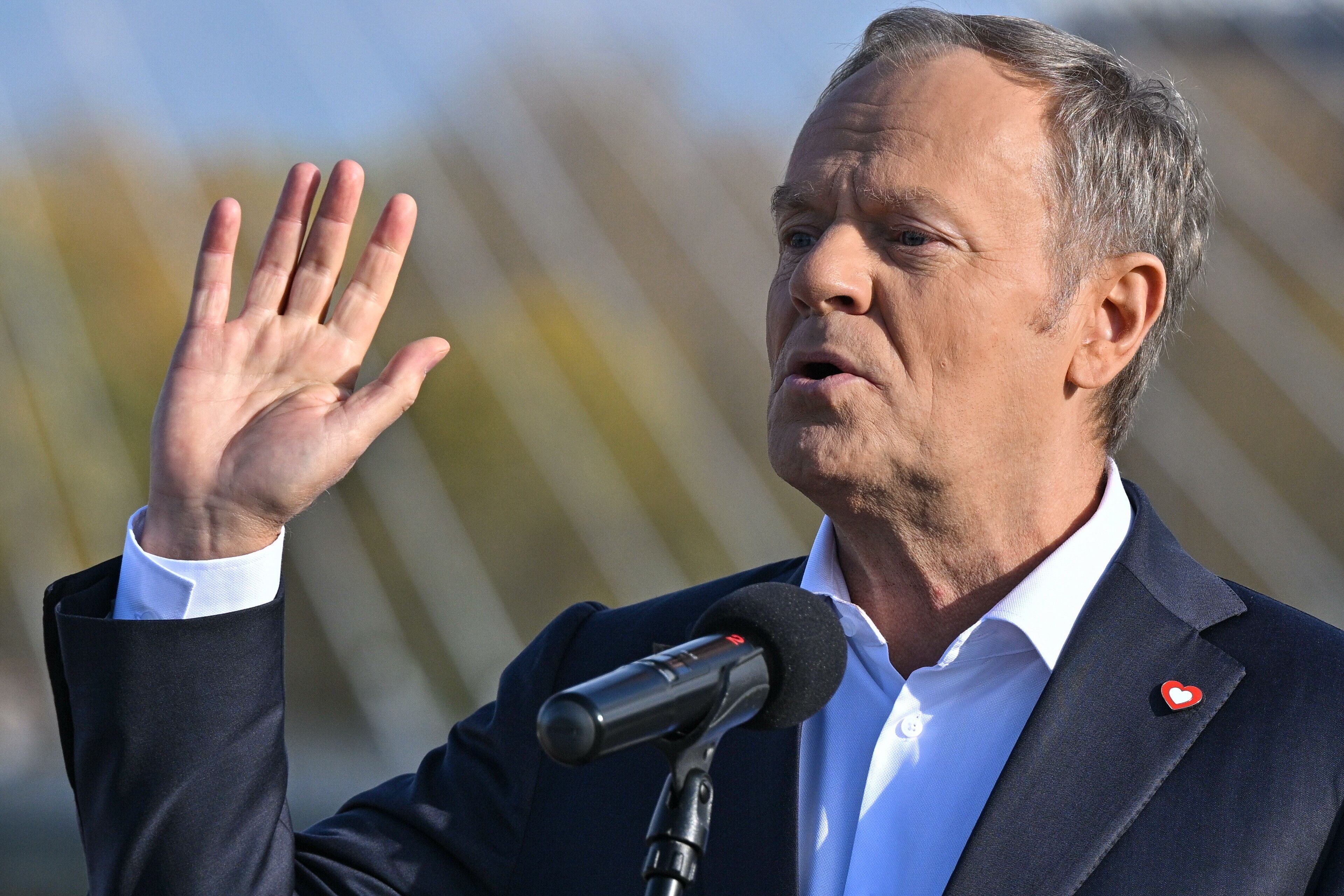 W najnowszym badaniu opinii publicznej, wykonanym przez Ogólnopolską Grupę Badawczą, prowadzi Koalicja Obywatelska, która zwiększa swoją przewagę nad PiS. Nowe badanie opinii. Koalicja Obywatelska powiększa dystans nad partią rządzącą. - INFBusiness