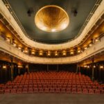 Kielecki Teatr Żeromskiego, jeden z najstarszych w Polsce, po renowacji nominowany do prestiżowej nagrody architektonicznej Unii Europejskiej im. Miesa van der Rohe w 2026 roku.