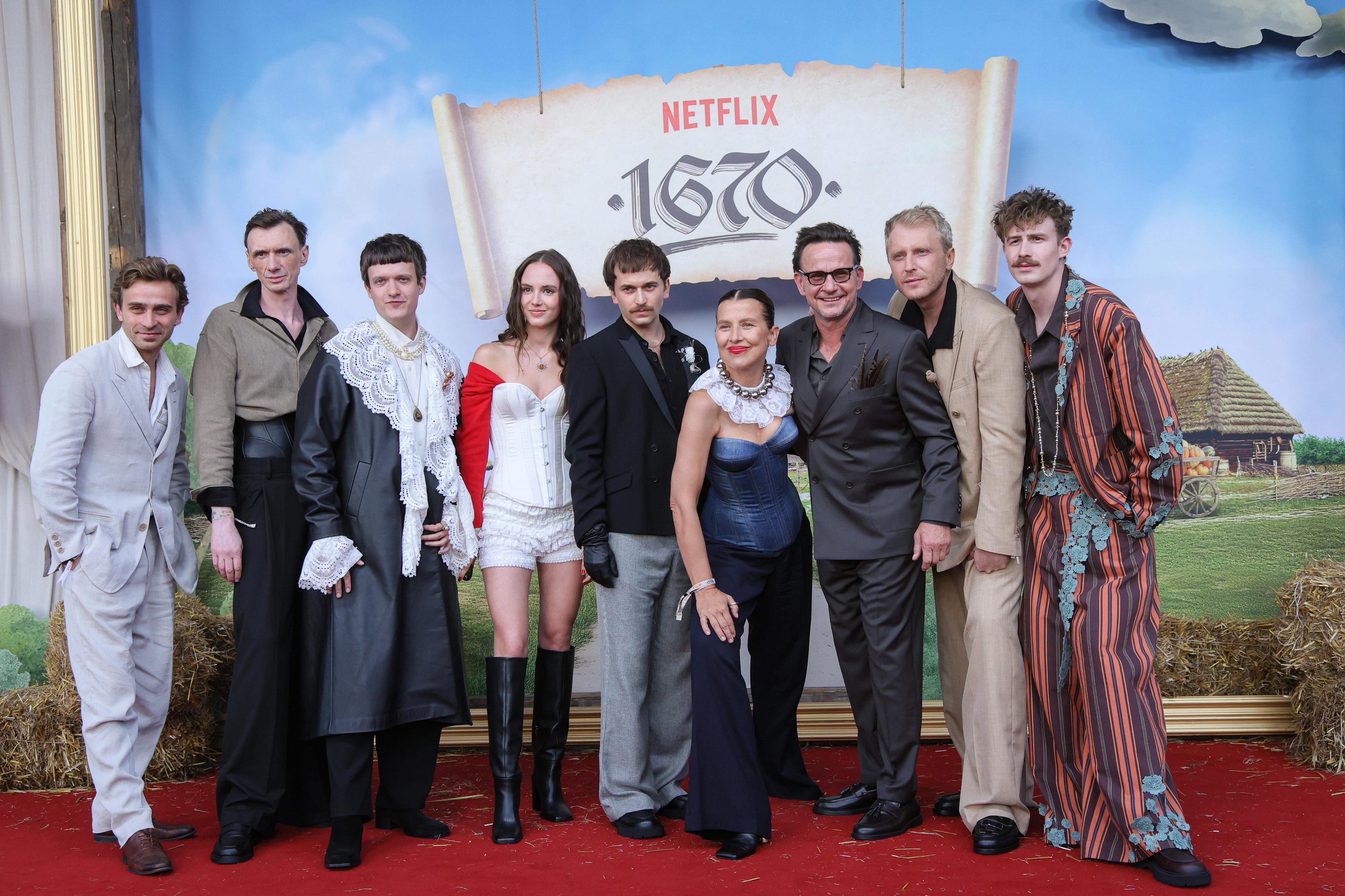 Kto śledzi serial „1670”: tłumy czy elita Wilanowa i pracownicy korporacji? Co platforma Netflix wie o widzach z Polski? - INFBusiness