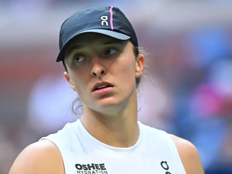 W poniedziałek (to jest 20 października) zaprezentowano najświeższe zestawienie WTA. W odniesieniu do Igi Świątek nastąpiło dość dyskusyjne pozbawienie Polki punktów. Kara dla Igi Świątek. Orzeczenie WTA wywołuje burzę – Tenis - INFBusiness