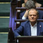 Najnowszy sondaż: Partia rządząca traci przeszło 3 punkty procentowe do Platformy.