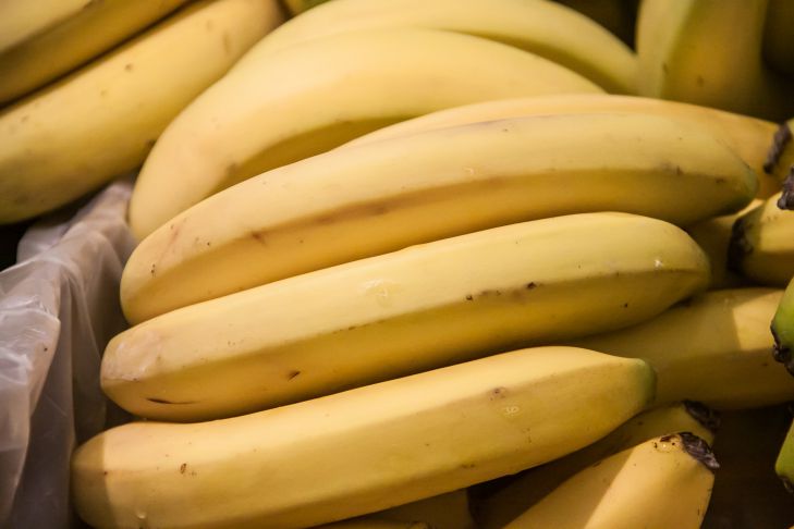 Co się stanie z Twoim ciałem, jeśli zrezygnujesz z bananów: Wyniki Cię zaskoczą бананы