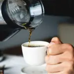 Kawa w Polsce idzie w górę. Obniżki cen jeszcze nieprędko.