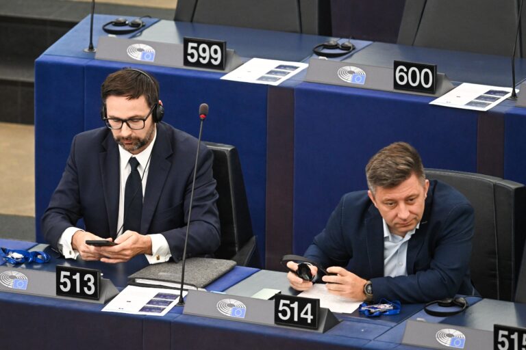 Dworczyk i Obajtek pozbawieni ochrony. Decyzja europarlamentu. - INFBusiness