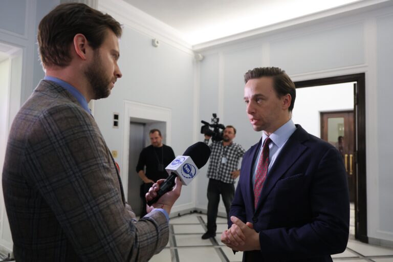 Co z umową w Senacie? Krzysztof Bosak: Nie czas na to, wybory za dwa lata. - INFBusiness