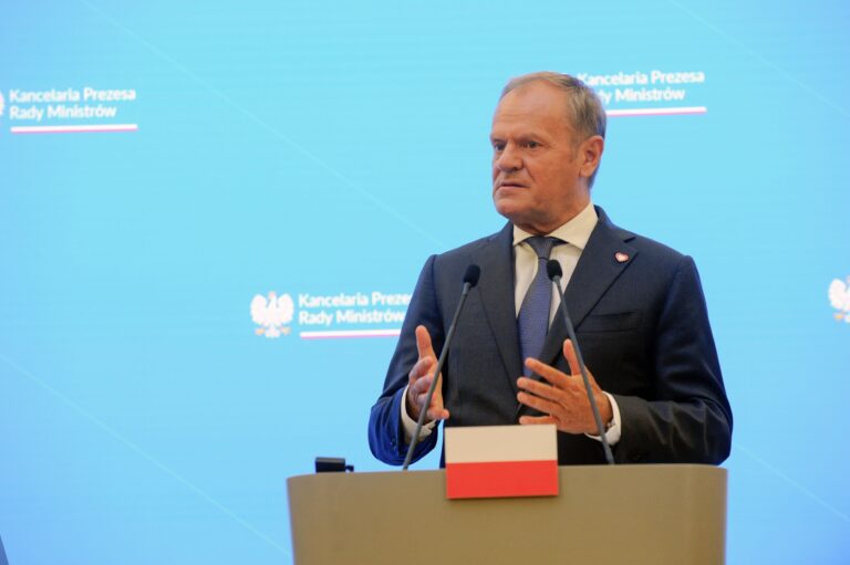 Hołownia jednak ustąpi? Tusk: Zrzeknie się funkcji marszałka bezwarunkowo - INFBusiness