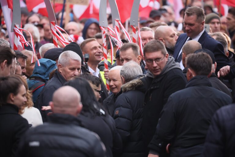 Słaba obecność na pochodzie PiS w stolicy, Kaczyński wskazuje kandydata na szefa rządu - INFBusiness