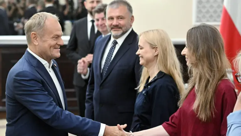 Czy wiek przejścia na emeryturę zostanie zmodyfikowany? Rząd debatuje nad reformą Prawa i Sprawiedliwości. - INFBusiness