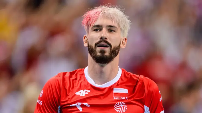 Tomasz Fornal bez trudu radzi sobie w tureckiej ekstraklasie. Ziraat Bankasi Ankara z udziałem Polaka zmierza od triumfu do triumfu. Tomasz Fornal błysnął talentem. Światowe pochwały dla Polaka – Piłka Siatkowa - INFBusiness