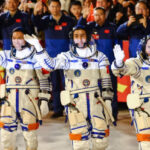 Start chińskiej misji Shenzhou-21 zmierzającej do stacji kosmicznej Tiangong