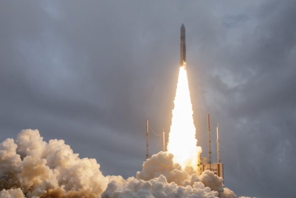 <p> Europejska Agencja Kosmiczna wystrzeliła we wtorek czwartego satelitę w ramach szerszej misji monitorowania pogody, która ma na celu wsparcie zespołów reagowania kryzysowego, naukowców zajmujących się klimatologią i agencji rządowych. Europa wystrzeliła satelitę pogodowego rakietą Ariane 6 - INFBusiness