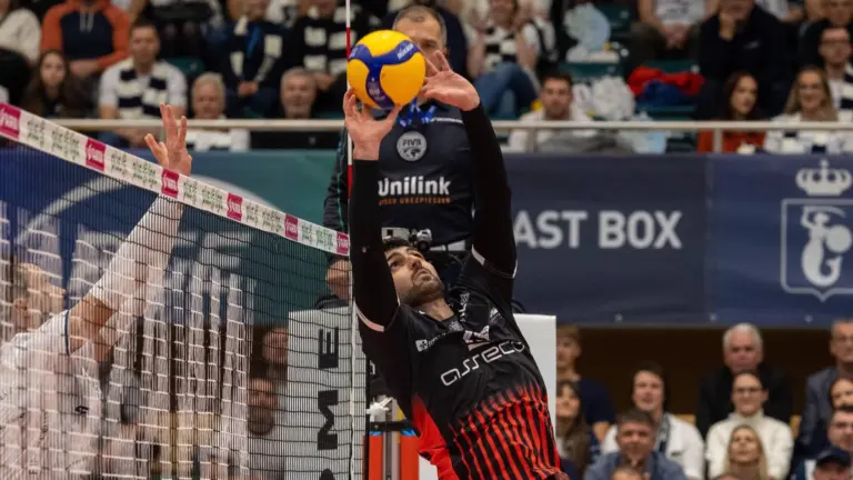 PlusLiga: Marcin Janusz gwiazdą Resovii Rzeszów. Fenomenalna dyspozycja rozgrywającego Grbicia – Siatkówka - INFBusiness