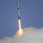 SpaceX rozpoczyna setną udaną misję Starlink w 2025 roku