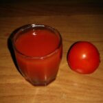 Co się stanie, jeśli wypijesz sok pomidorowy przed posiłkiem: poczujesz się syty dwa razy szybciej.