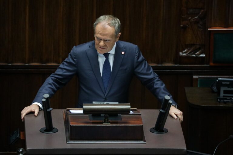 Donald Tusk: Rosja wdraża następny krok wojny mieszanej przeciwko Polsce - INFBusiness