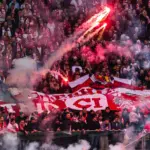 UEFA rozważa zamknięcie Stadionu Narodowego? Dotkliwe sankcje grożą PZPN w związku z incydentem z pirotechniką – Futbol