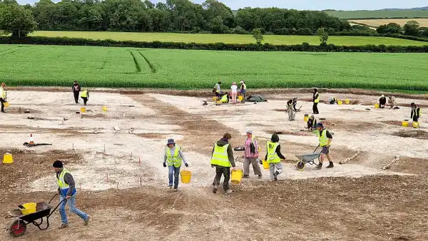 Archeolodzy odkryli 2000-letnią zagadkę morderstwa w brytyjskim programie telewizyjnym - INFBusiness